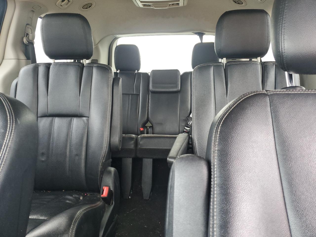 2014 Chrysler Town & Country Touring L VIN: 2C4RC1CG3ER425691 Lot: 51730434