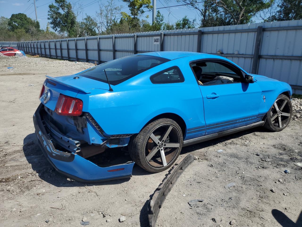 2010 Ford Mustang - Image 3