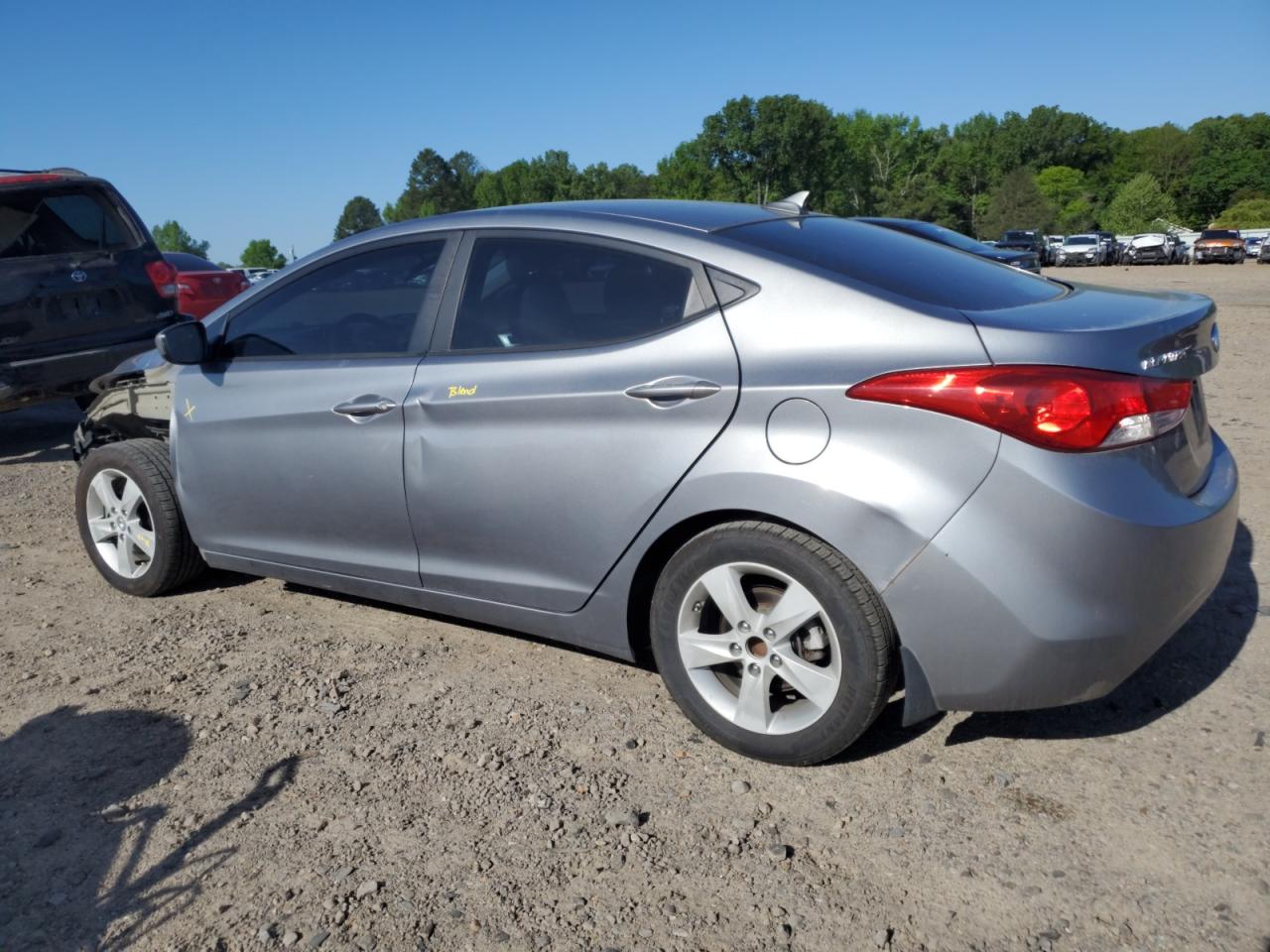 2013 Hyundai Elantra - Image 2