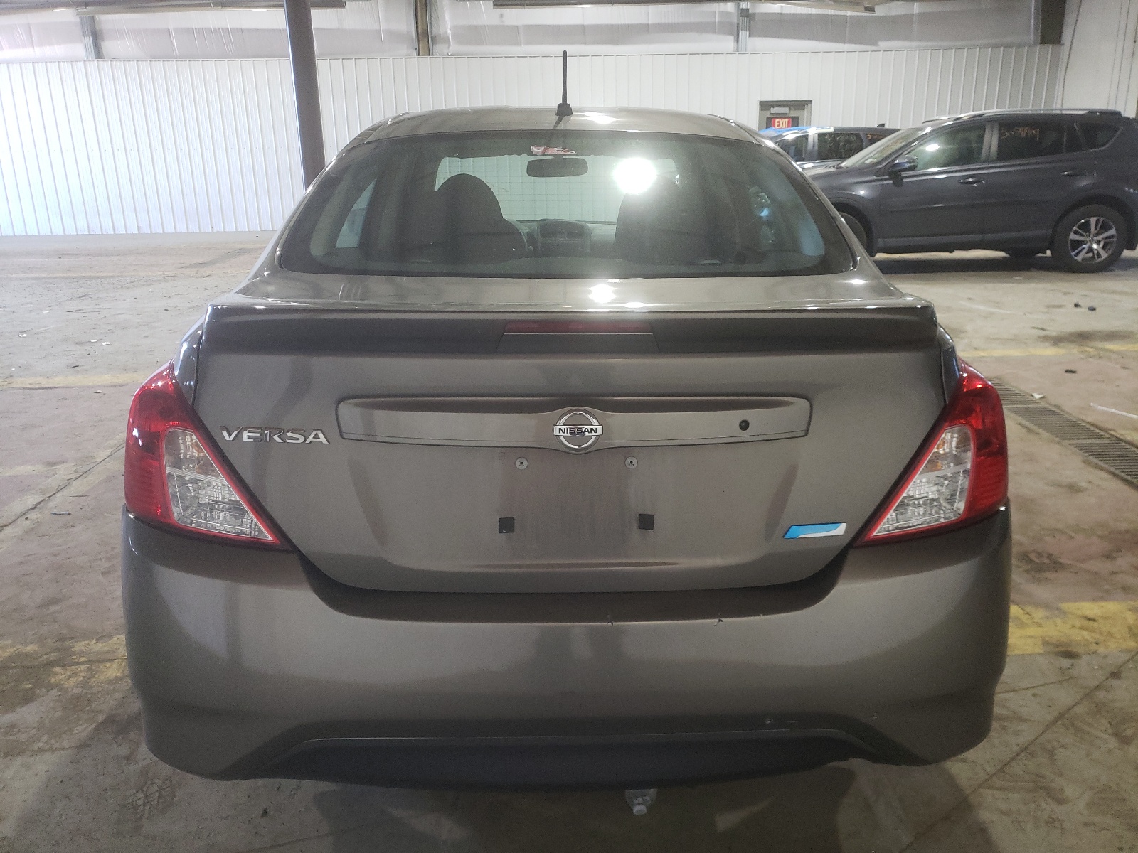 2016 Nissan Versa S vin: 3N1CN7AP4GL892028