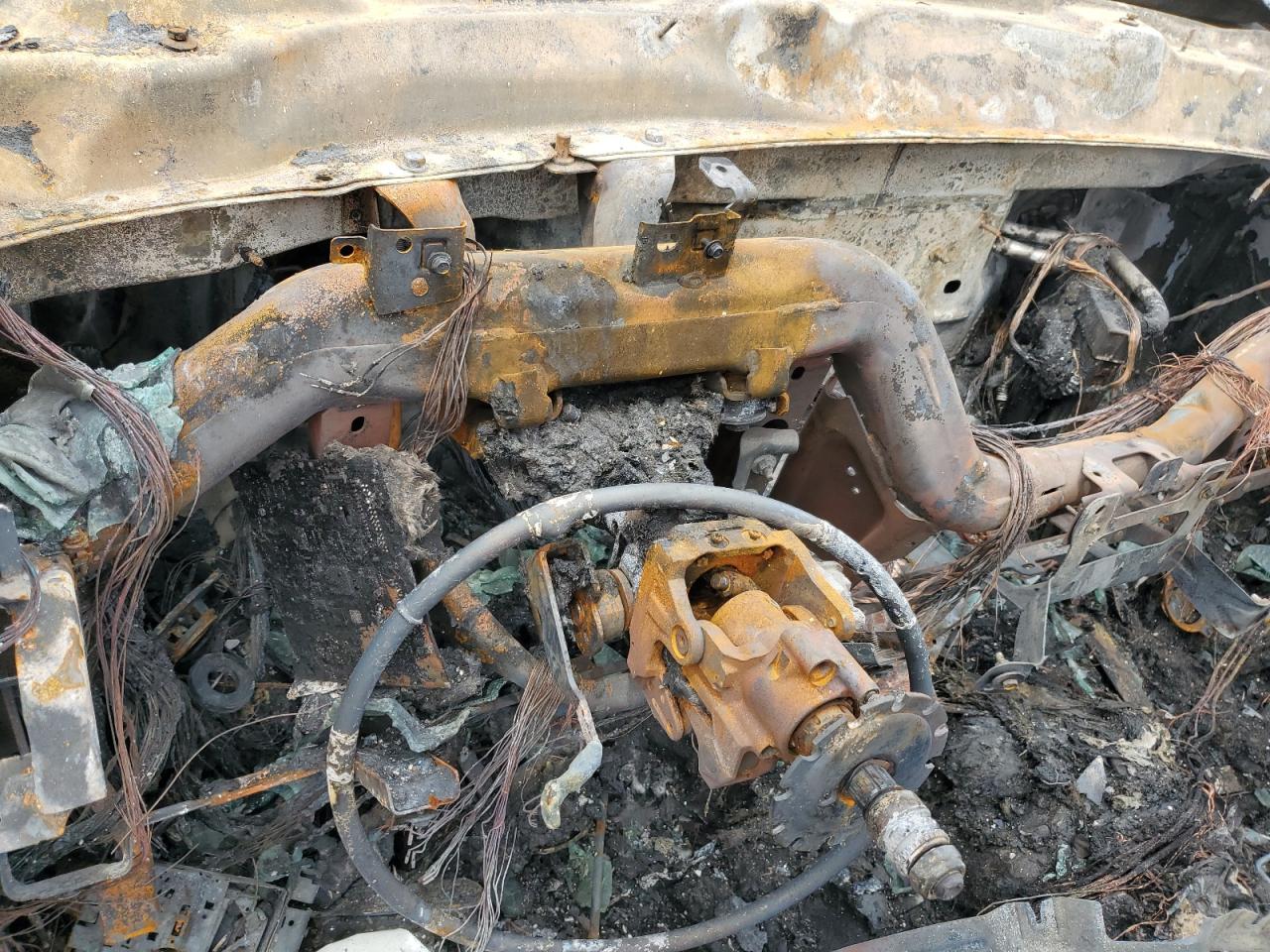 2015 GMC Sierra K2500 Denali VIN: 1GT120E89FF682296 Lot: 52201044