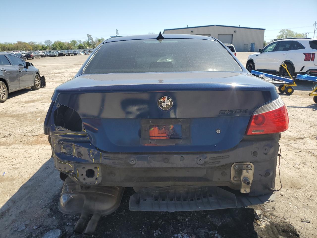 WBANA73594B802556 2004 BMW 530 I