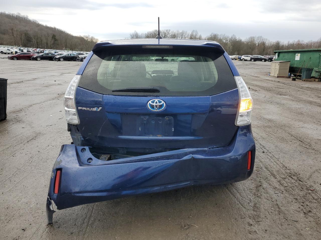 JTDZN3EU1EJ004534 2014 Toyota Prius V