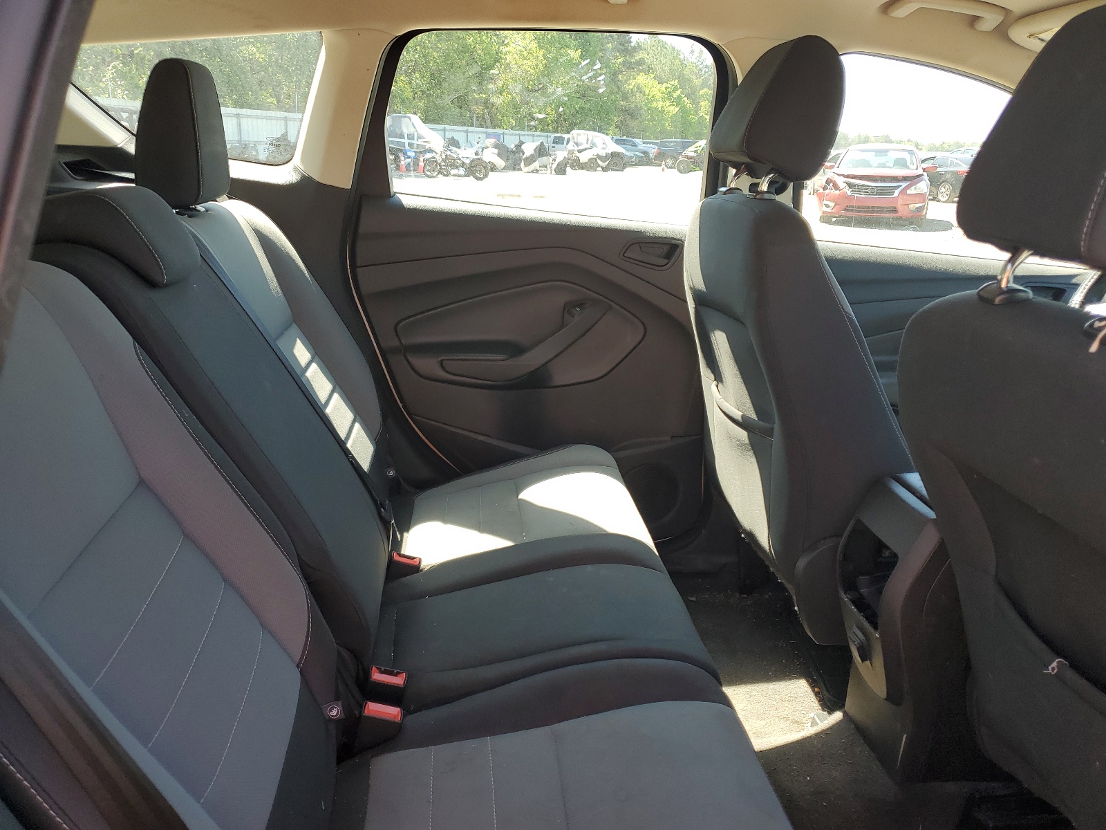 1FMCU0F70HUC59884 2017 Ford Escape S