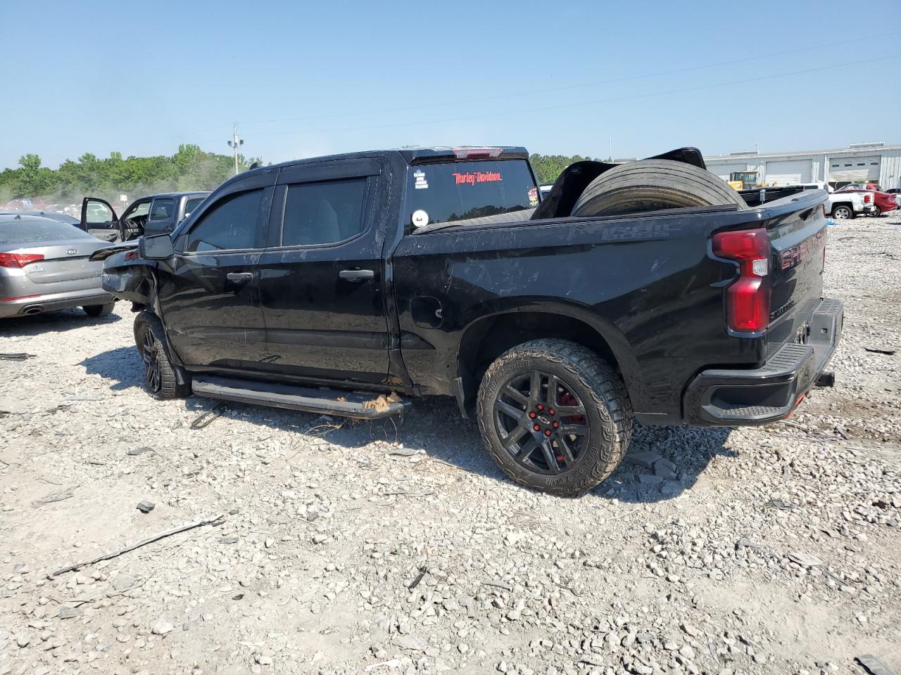 2021 Chevrolet Silverado - Image 2