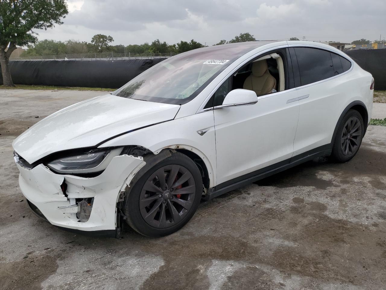 5YJXCBE45GFS00610 2016 Tesla Model X