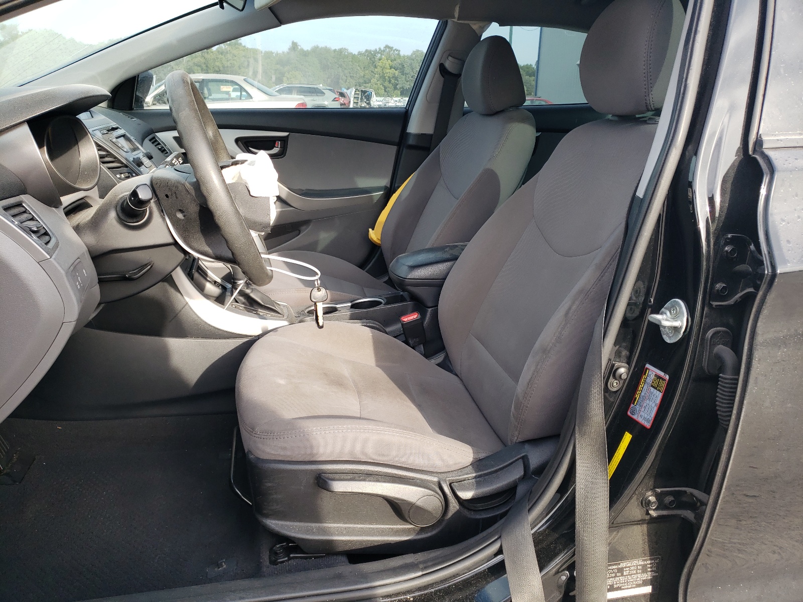 5NPDH4AEXGH764592 2016 Hyundai Elantra Se