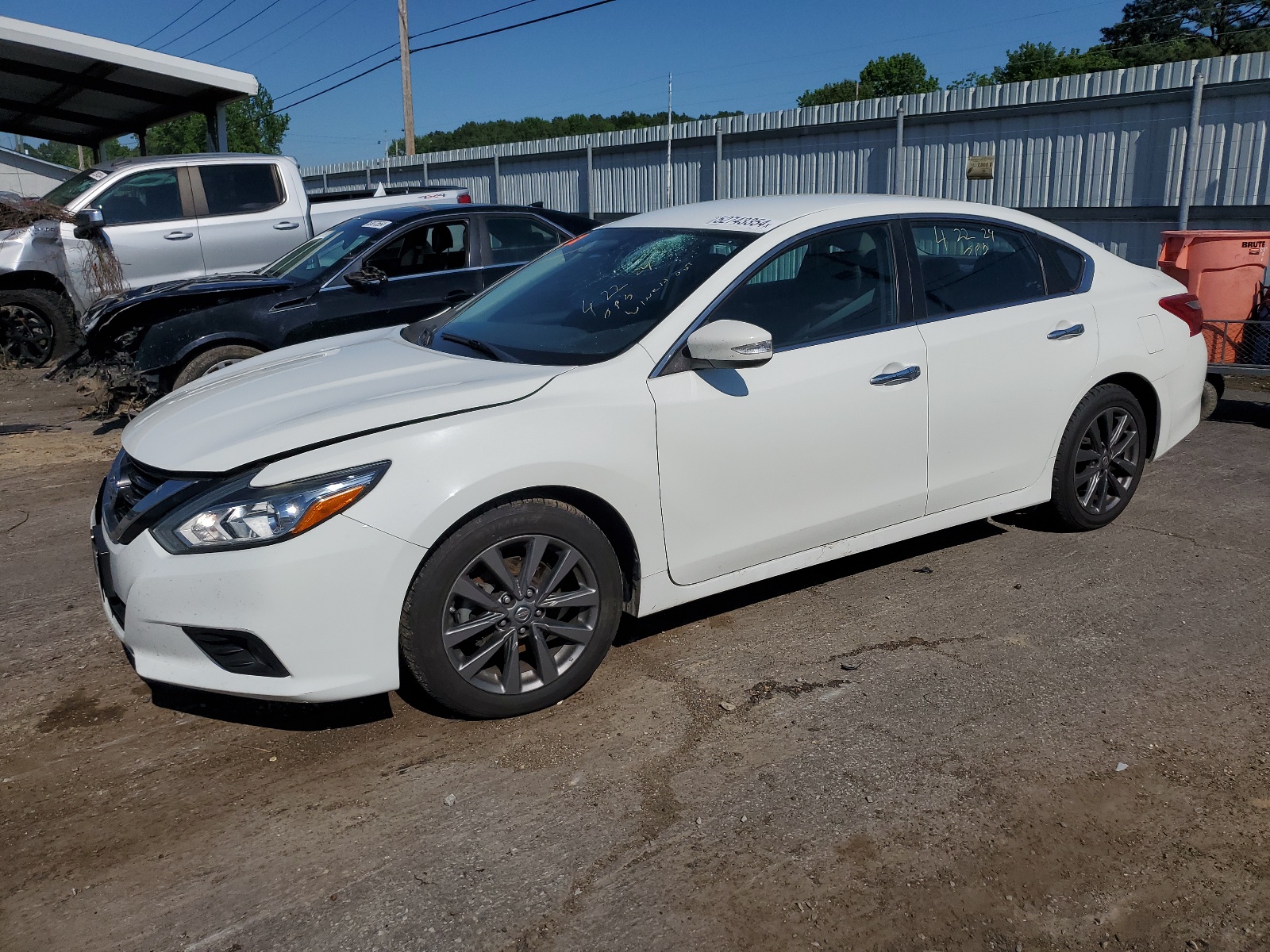 2018 Nissan Altima 2.5 vin: 1N4AL3AP5JC126739