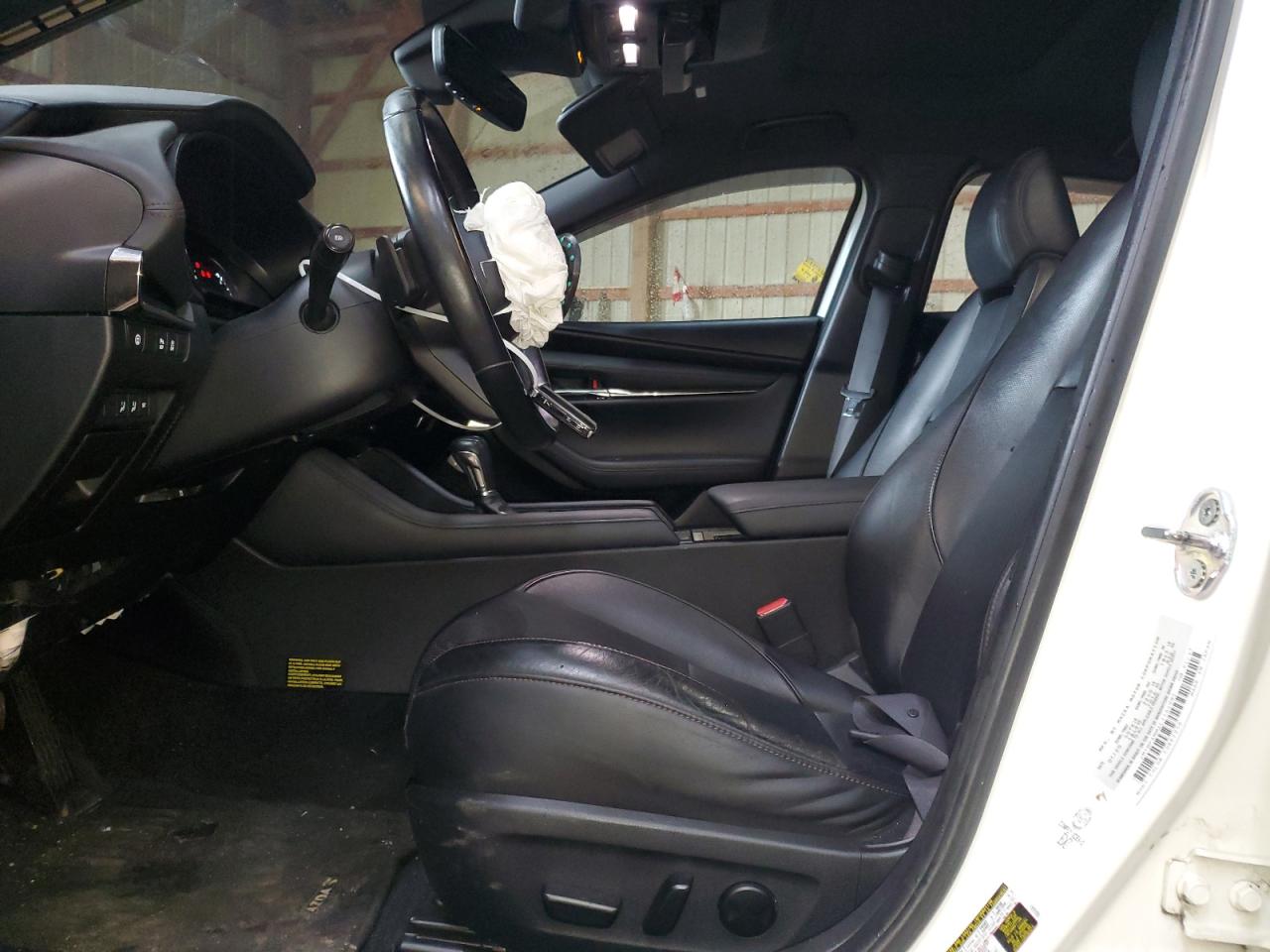 2020 Mazda 3 Preferred VIN: JM1BPAMM2L1164985 Lot: 49012944