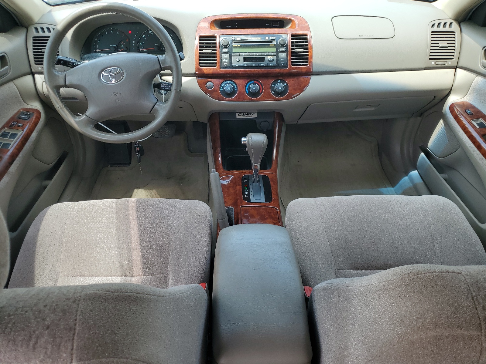 JTDBE32K040266196 2004 Toyota Camry Le