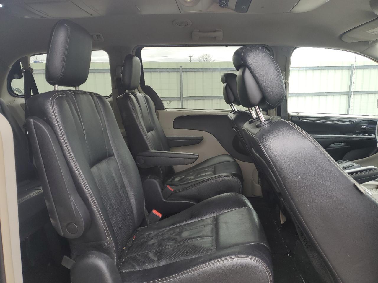 2014 Chrysler Town & Country Touring L VIN: 2C4RC1CG3ER425691 Lot: 51730434