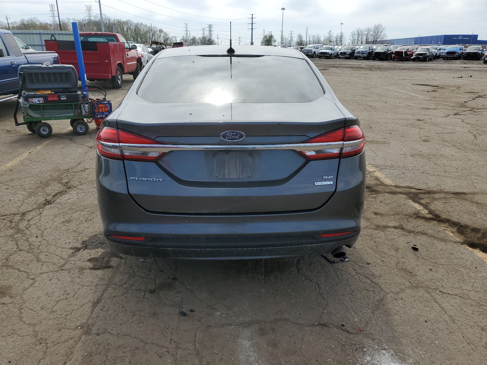 3FA6P0HDXJR217821 2018 Ford Fusion Se