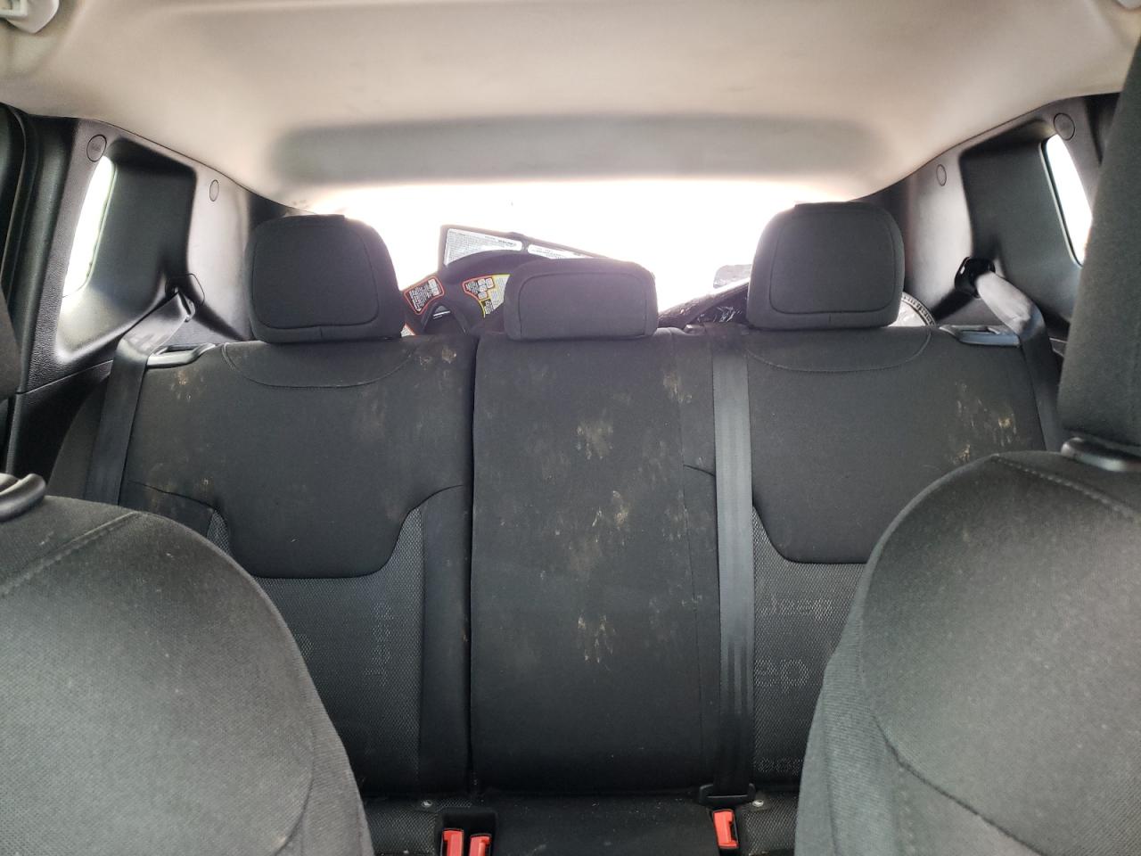2017 Jeep Renegade - Image 10