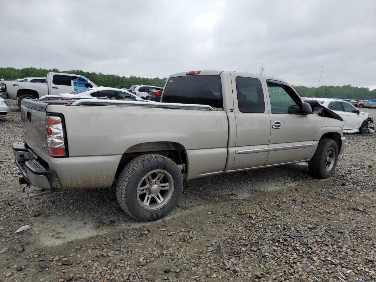 2005 GMC New Sierra C1500 VIN: 1GTEC19T75Z218598 Lot: 52724094