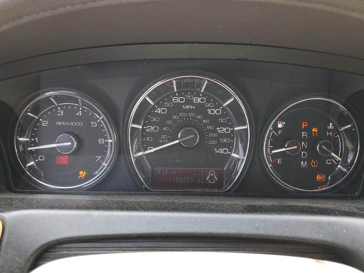 2010 Lincoln Mks VIN: 1LNHL9FT8AG610927 Lot: 80851065