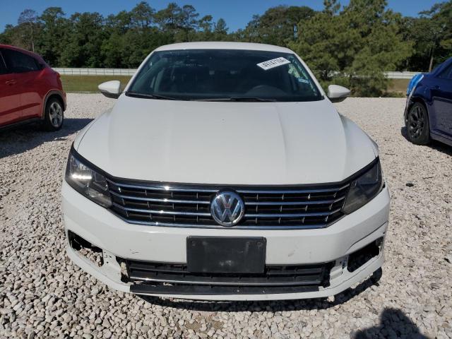  VOLKSWAGEN PASSAT 2016 Biały