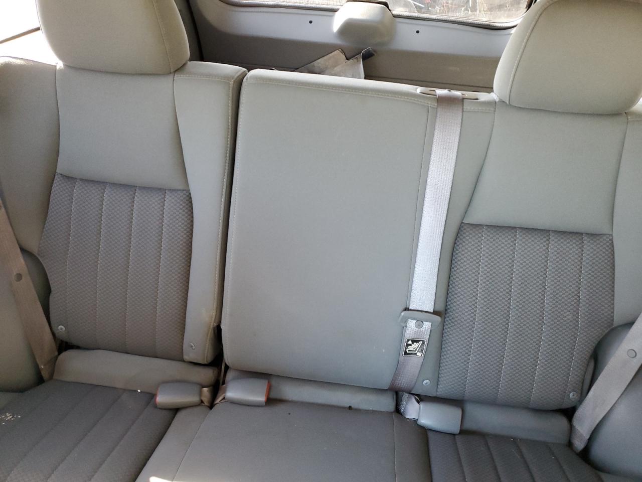 2006 Jeep Grand Cherokee - Image 10