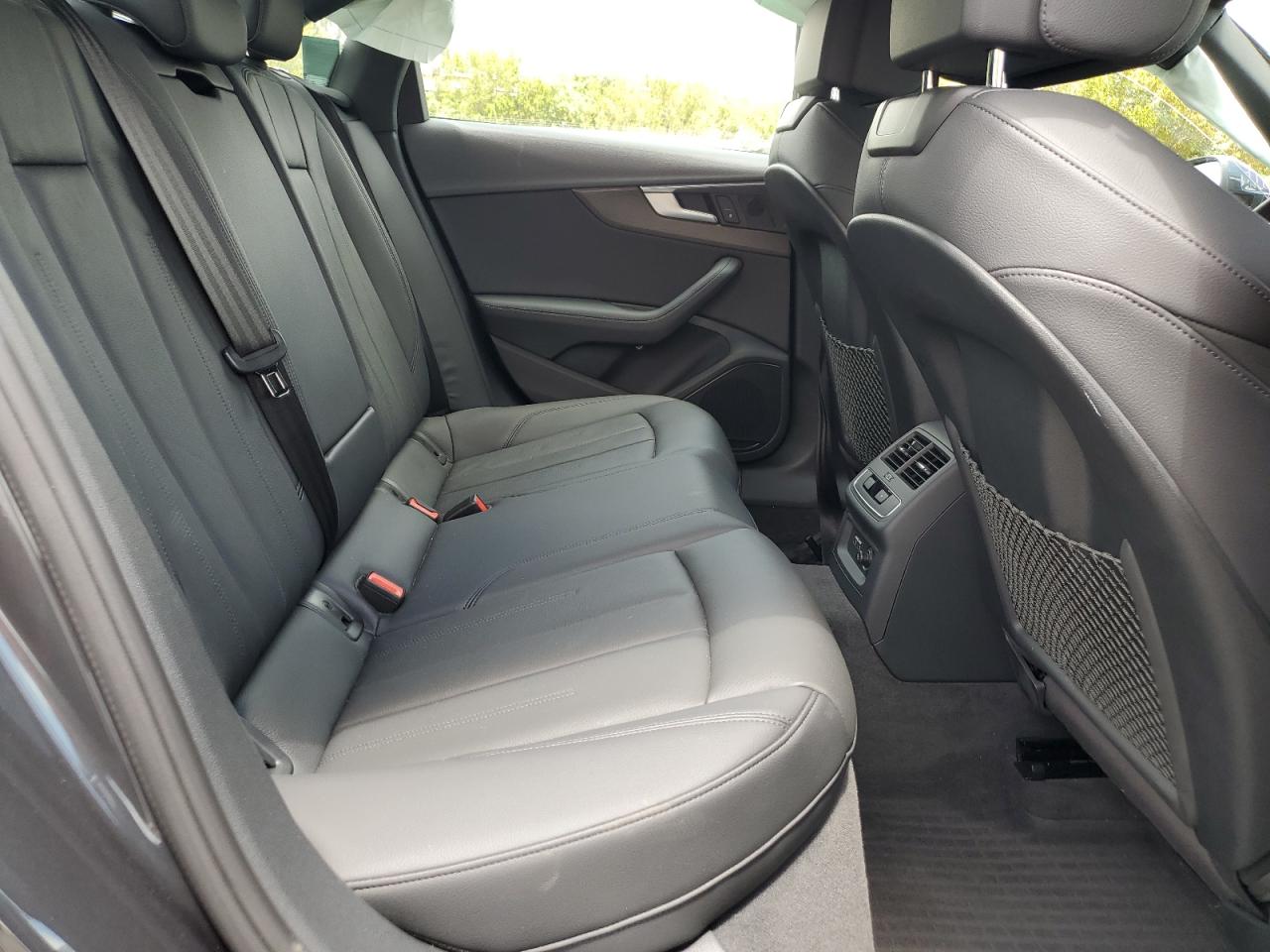 2019 Audi A4 Premium Plus VIN: WAUENAF41KA076103 Lot: 52211584