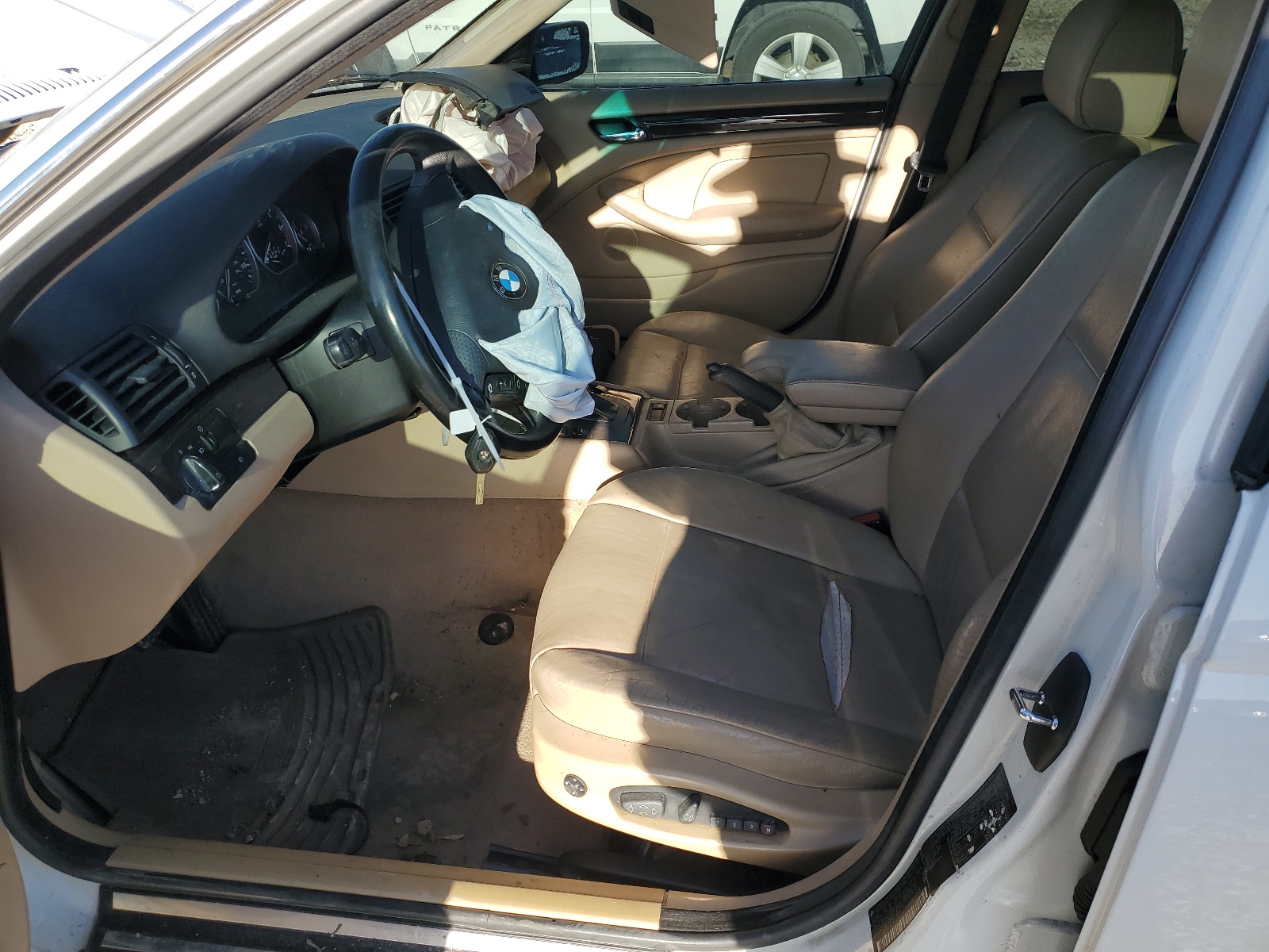 WBAAV53471JS96953 2001 BMW 330 I