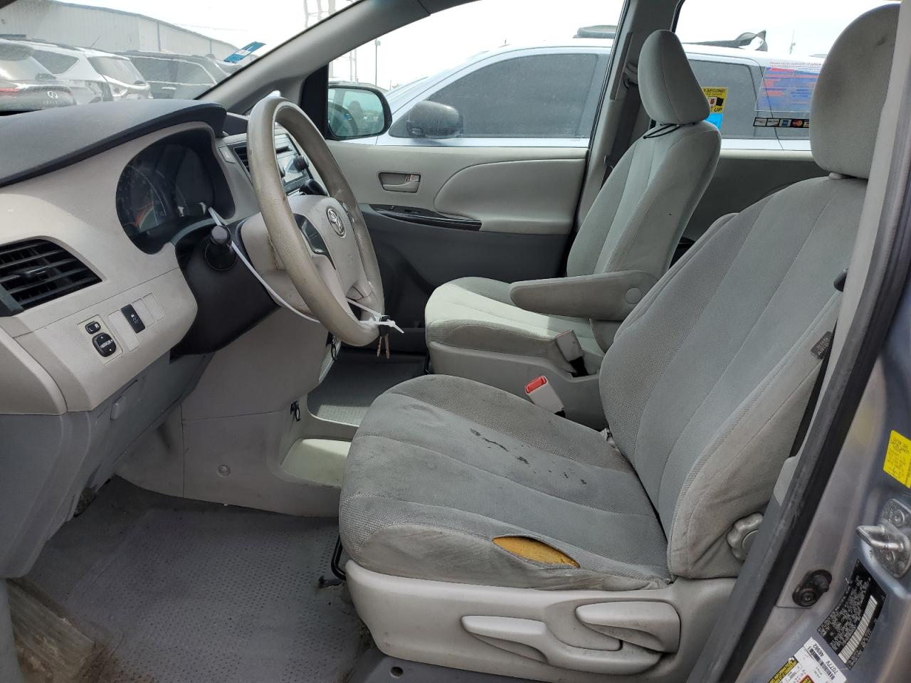 2011 Toyota Sienna Base VIN: 5TDKA3DC8BS005961 Lot: 50683344