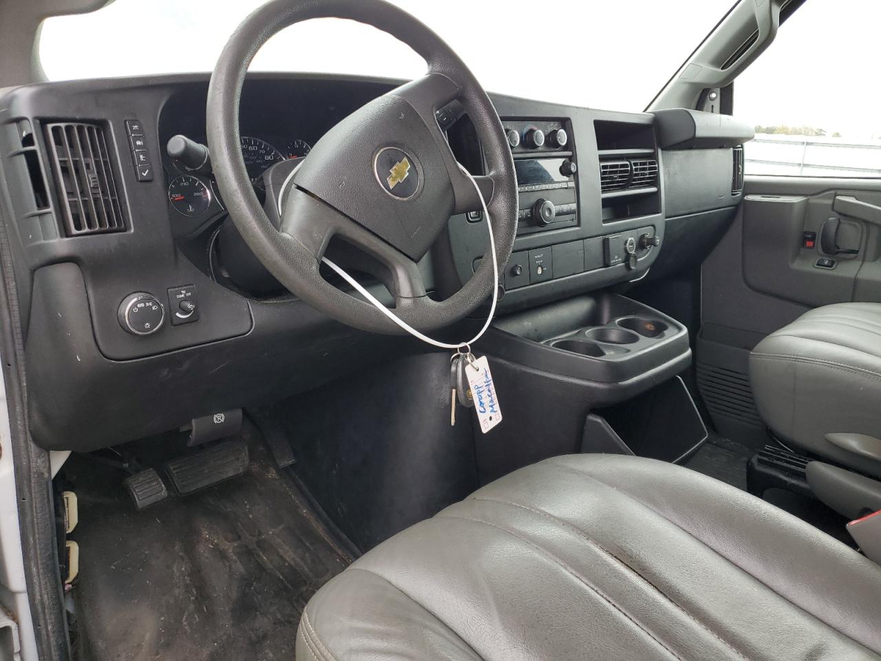 2017 Chevrolet Express G2500 VIN: 1GCWGAFF3H1325660 Lot: 85306785