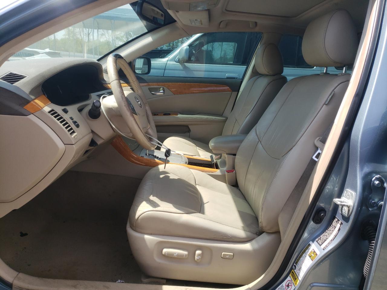 2007 Toyota Avalon - Image 7