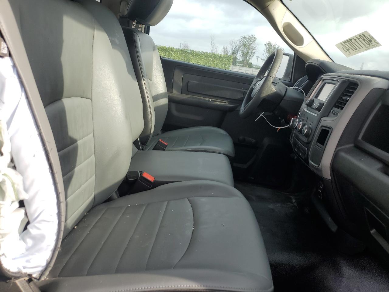 2022 Ram 1500 Classic Tradesman VIN: 3C6JR6DG8NG330452 Lot: 48117074