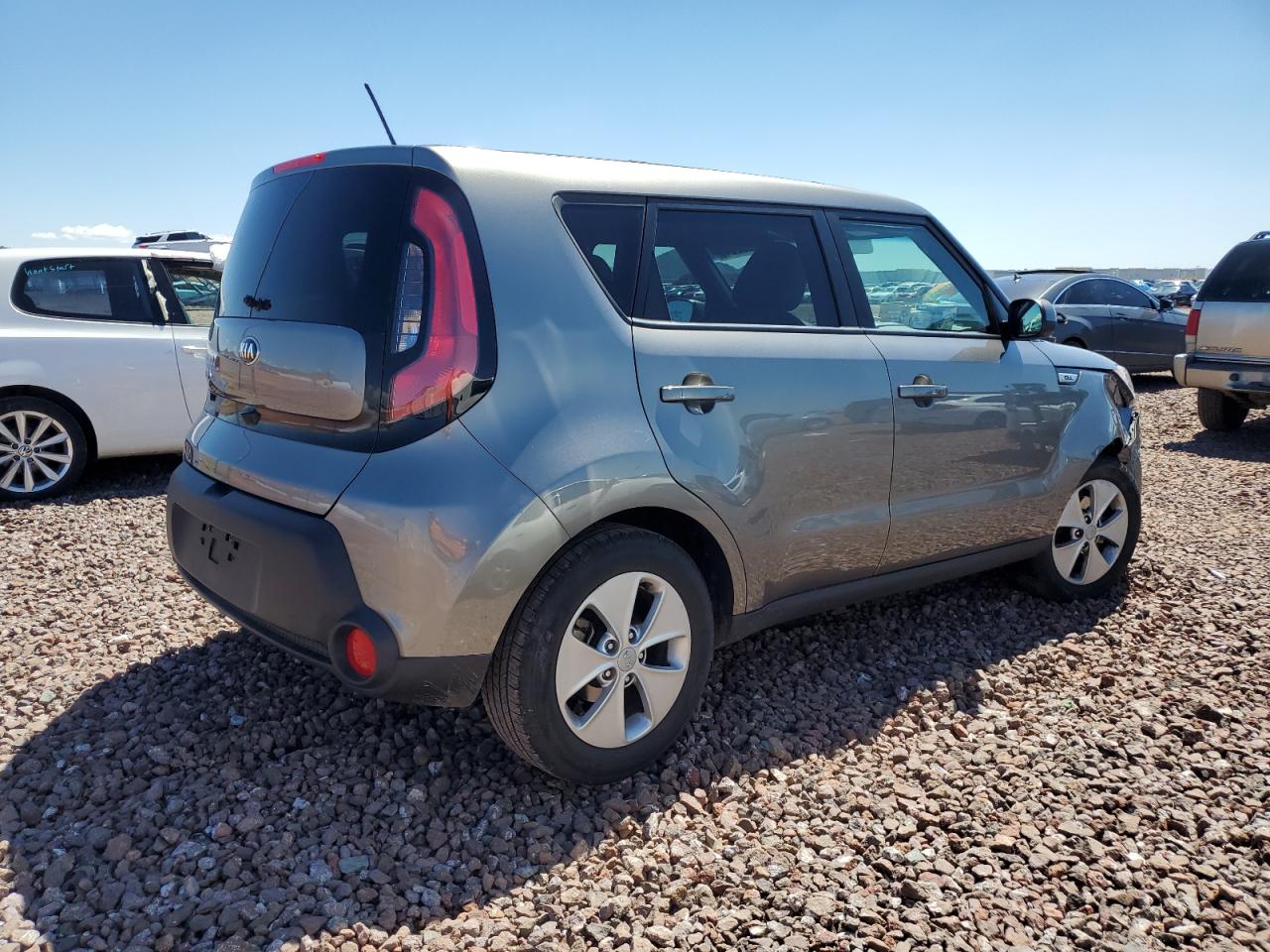 KNDJN2A29G7383553 2016 Kia Soul