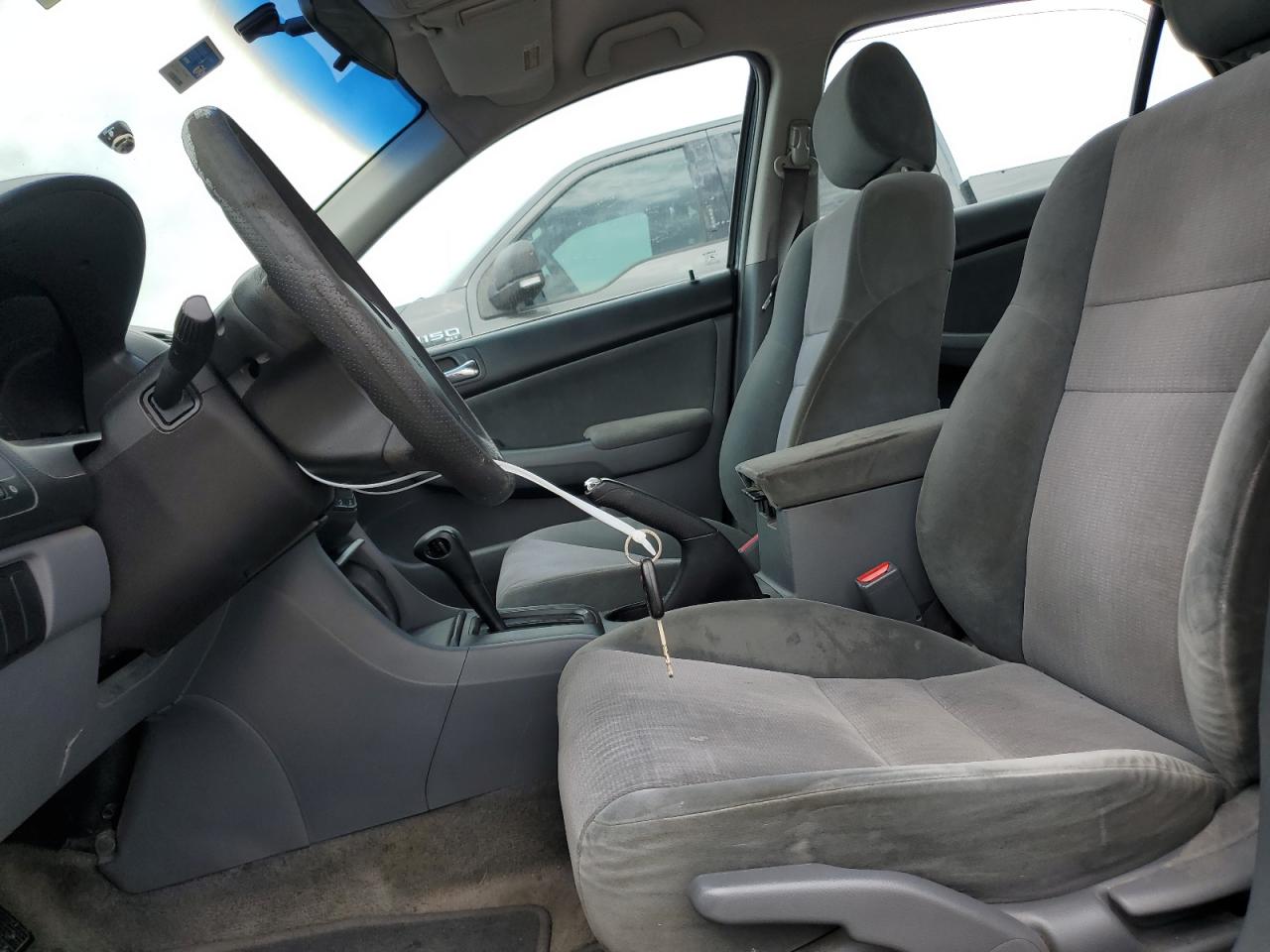 2004 Honda Accord Lx VIN: 3HGCM56324G707393 Lot: 51036974