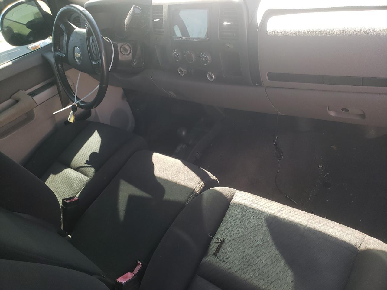 2011 Chevrolet Silverado K1500 VIN: 1GCNKPE05BZ276772 Lot: 51371544