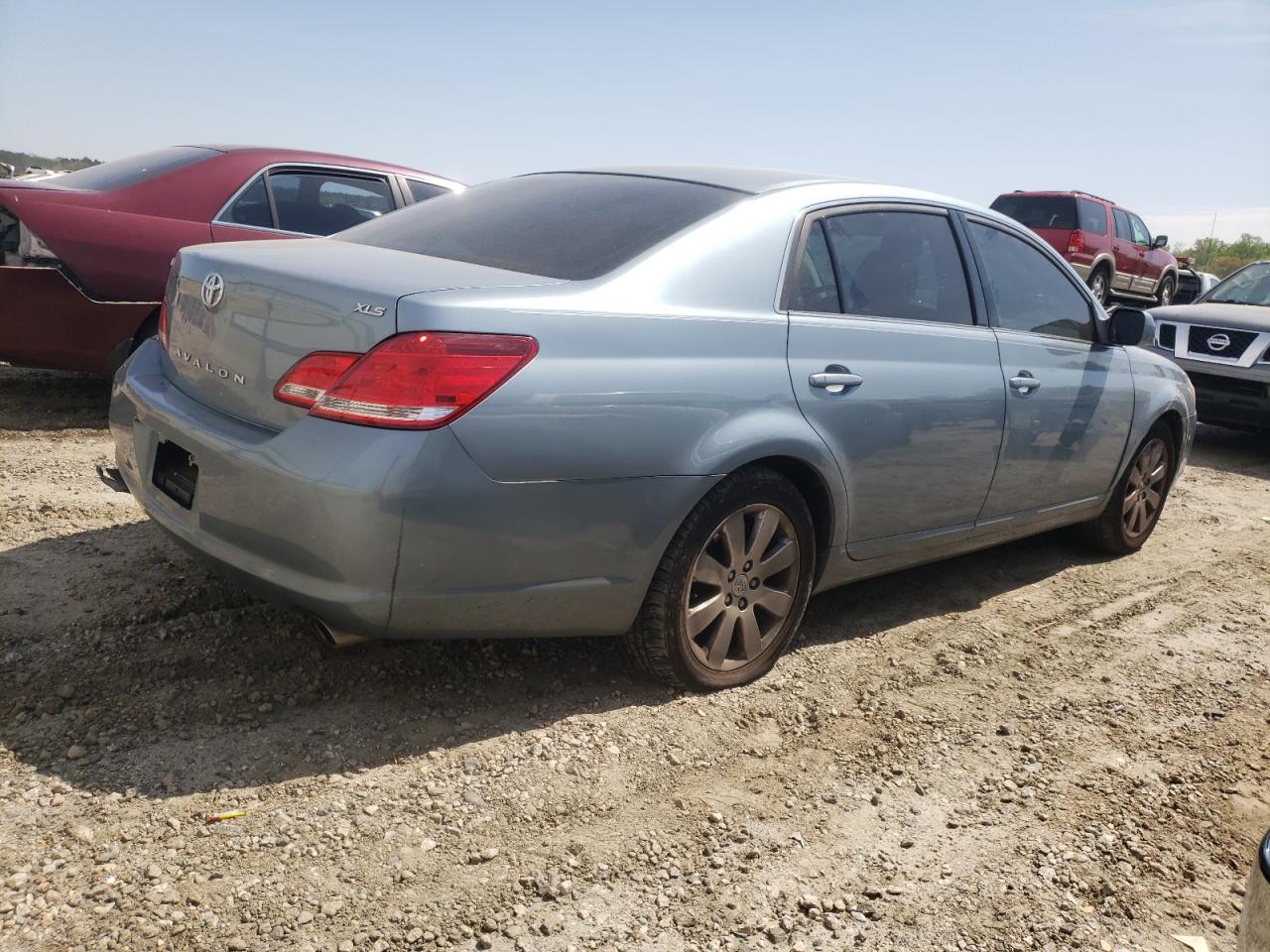 2007 Toyota Avalon - Image 3