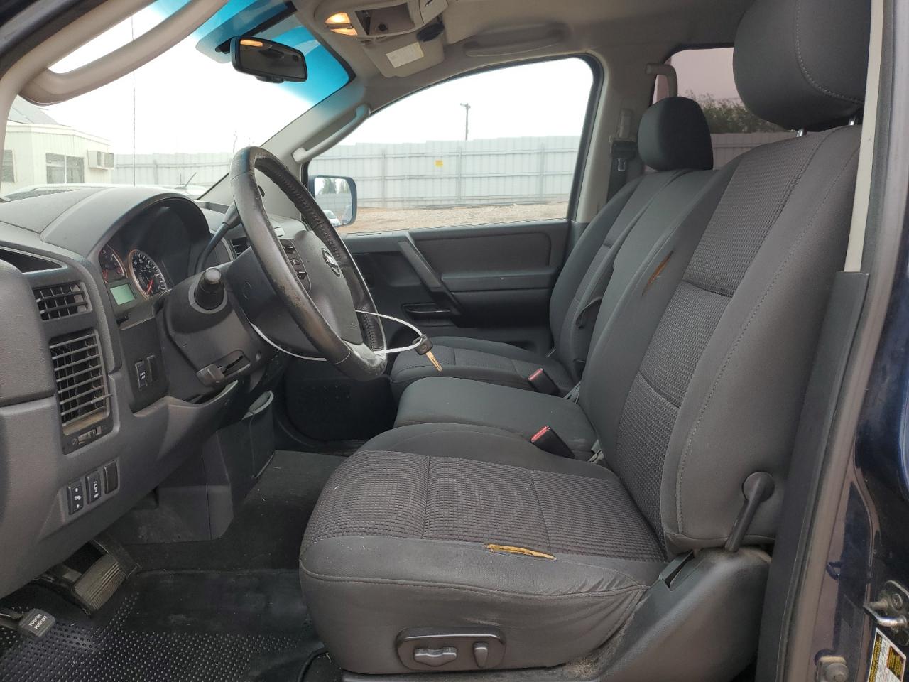 2009 Nissan Titan - Image 7