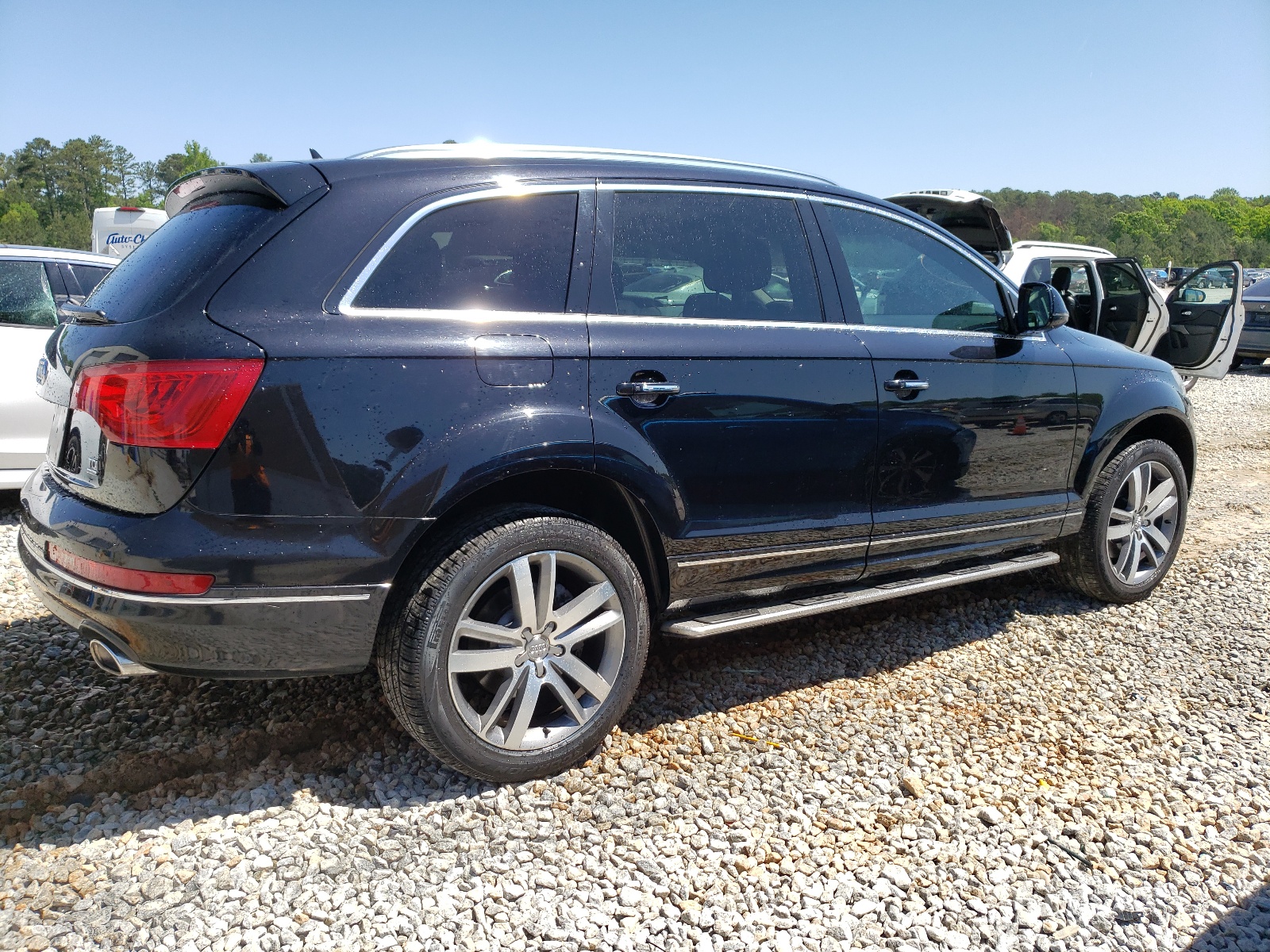 2014 Audi Q7 Premium Plus vin: WA1LMAFE0ED000584