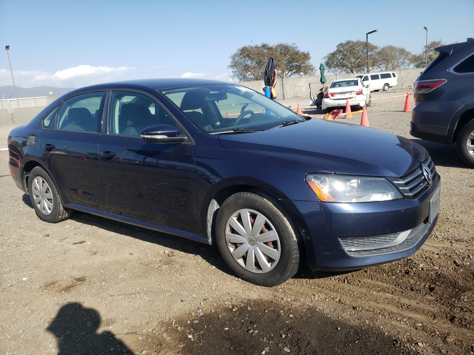 2012 Volkswagen Passat S vin: 1VWAP7A37CC017945