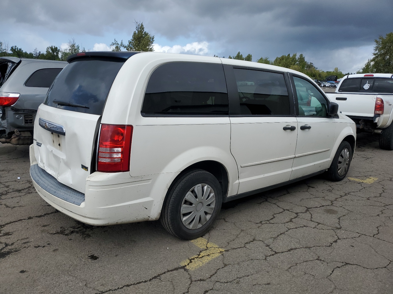 2A8HR44H58R615556 2008 Chrysler Town & Country Lx
