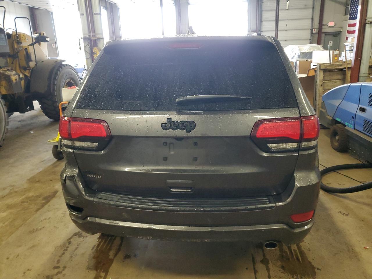 1C4RJFAG9KC671543 2019 Jeep Grand Cherokee Laredo