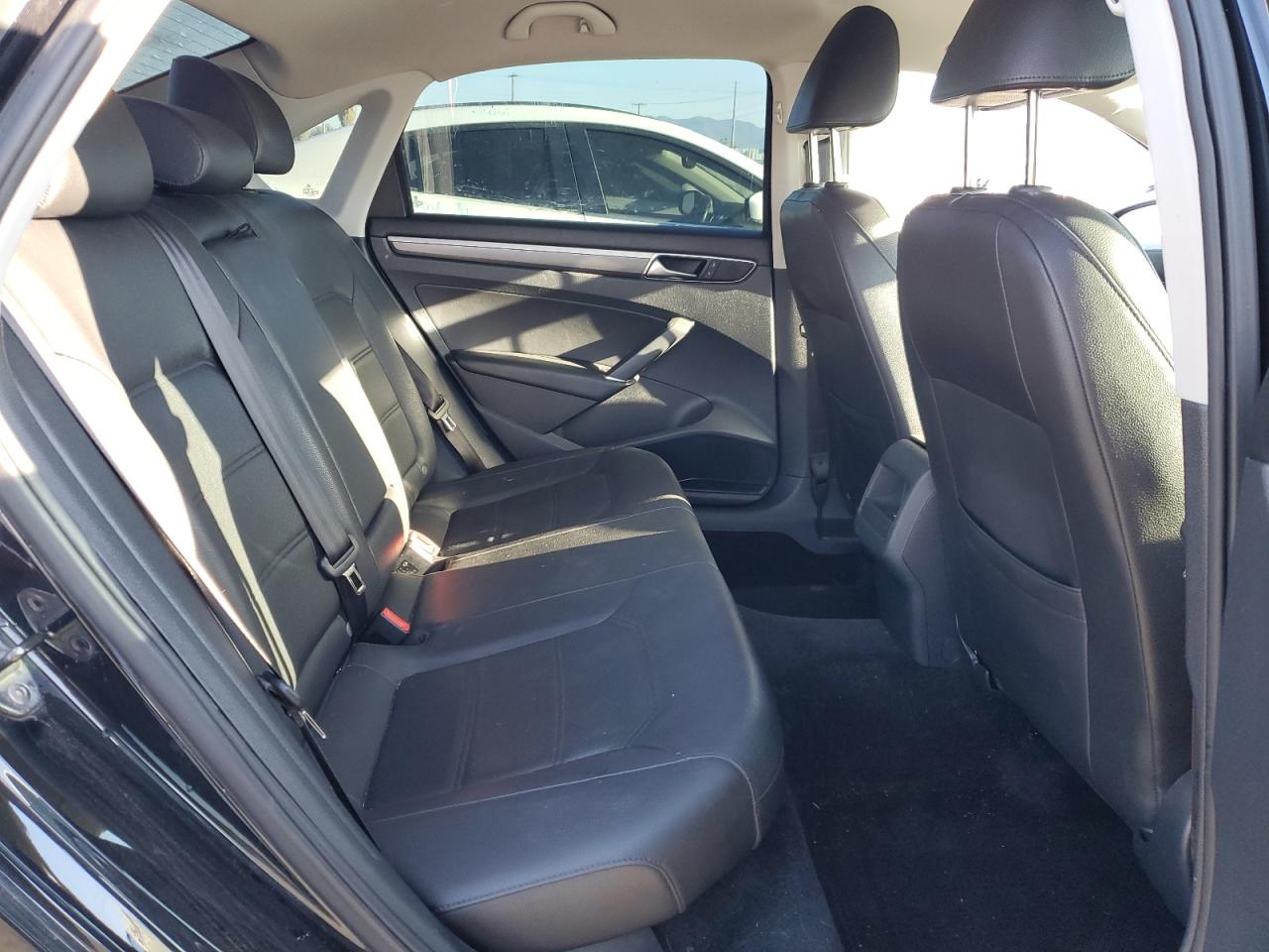 2017 Volkswagen Passat R-Line VIN: 1VWDT7A35HC042620 Lot: 50966124