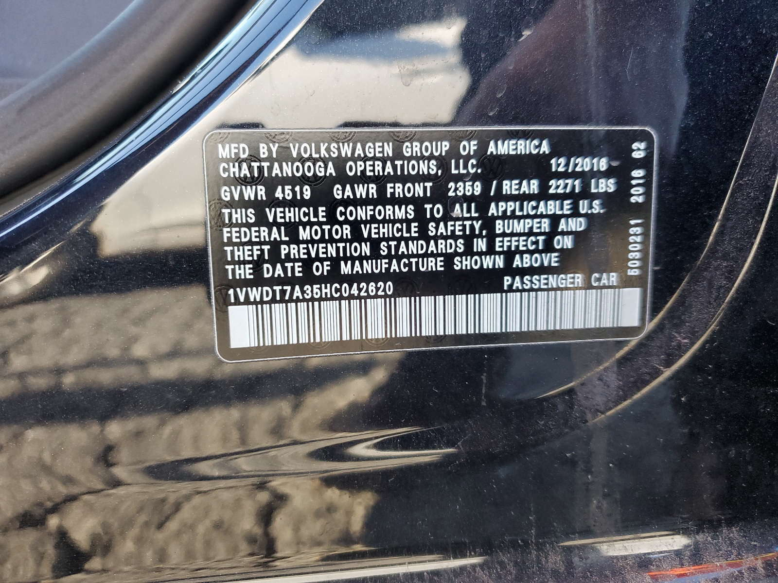 1VWDT7A35HC042620 2017 Volkswagen Passat R-Line