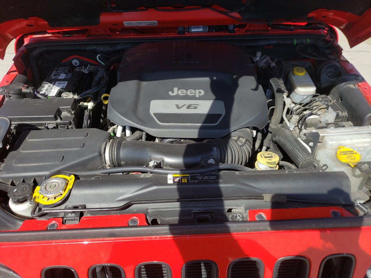 1C4HJWEG5JL893839 2018 Jeep Wrangler Unlimited Sahara