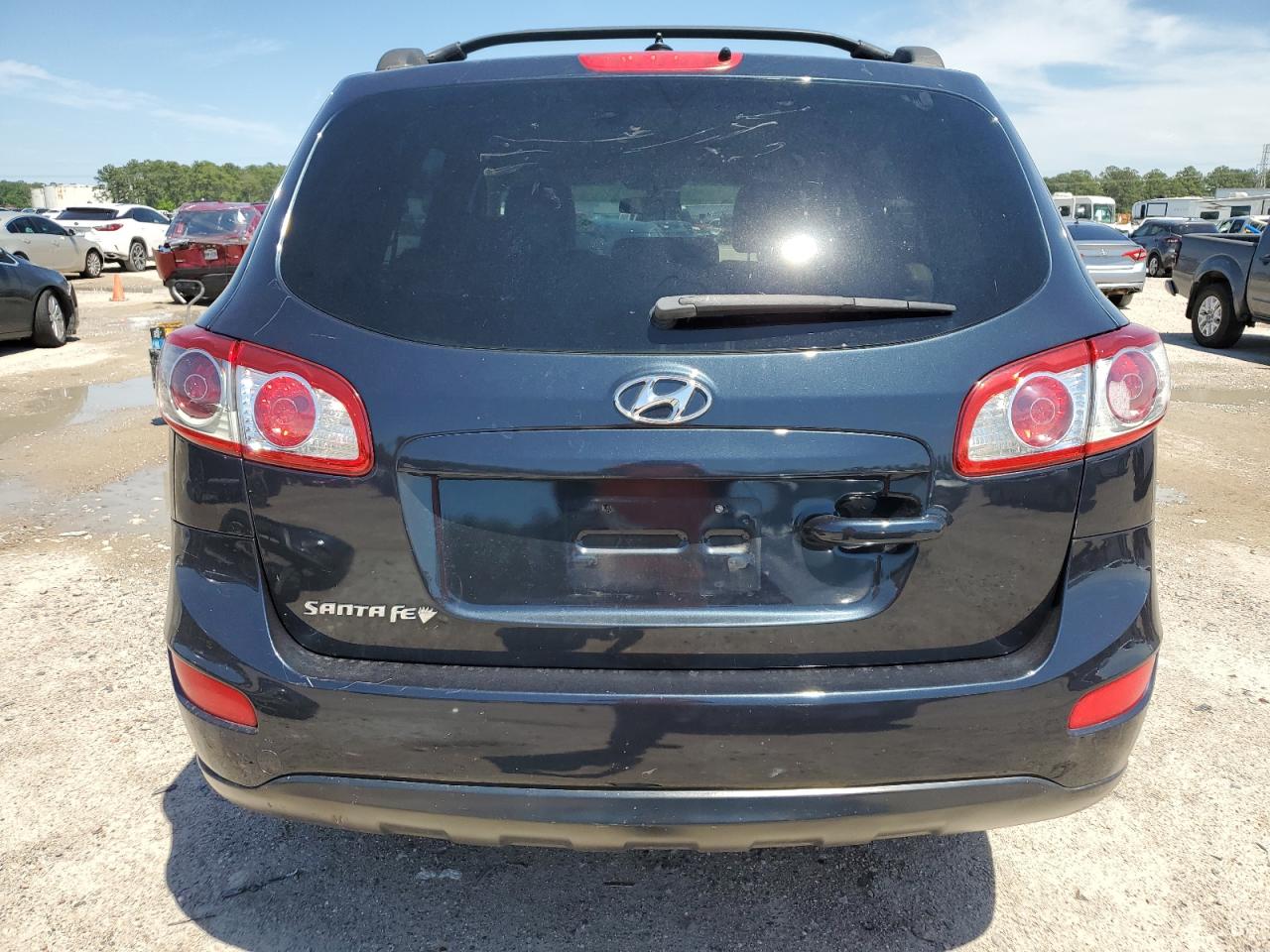 2012 Hyundai Santa Fe - Image 6