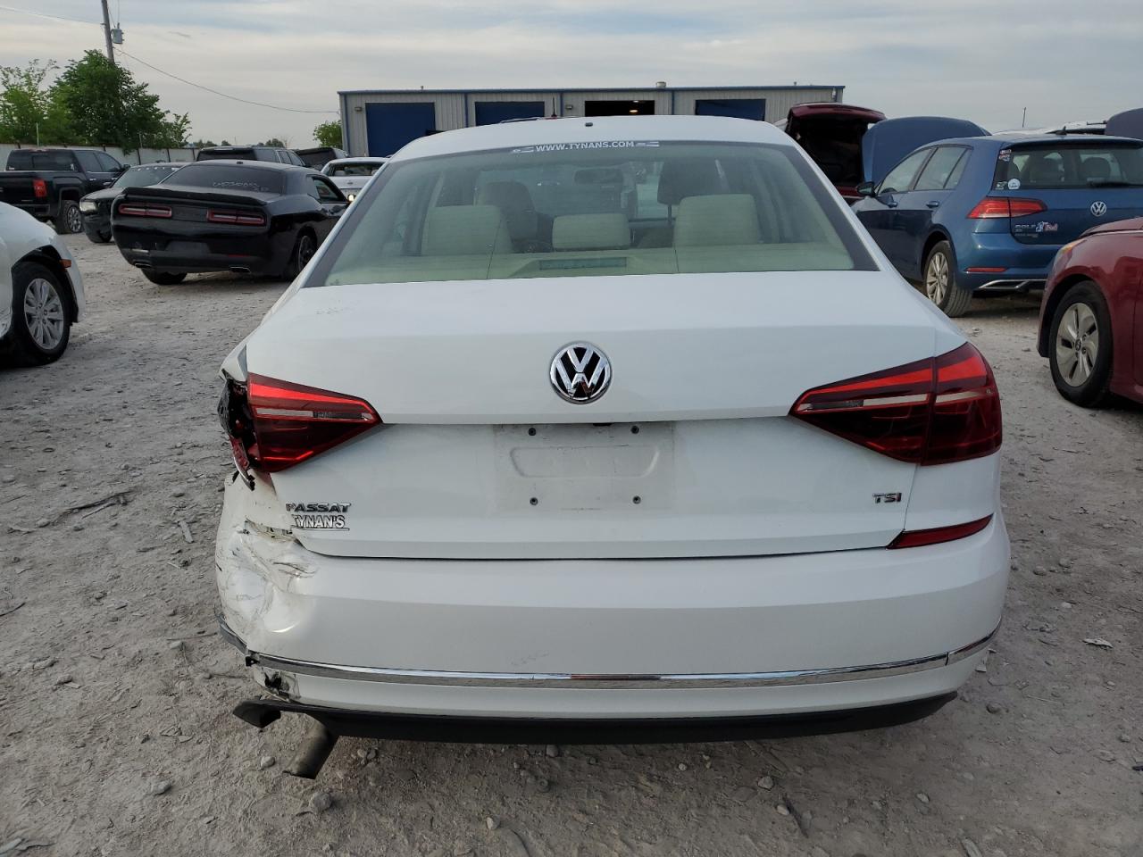 2018 Volkswagen Passat S VIN: 1VWAA7A31JC013565 Lot: 50817224