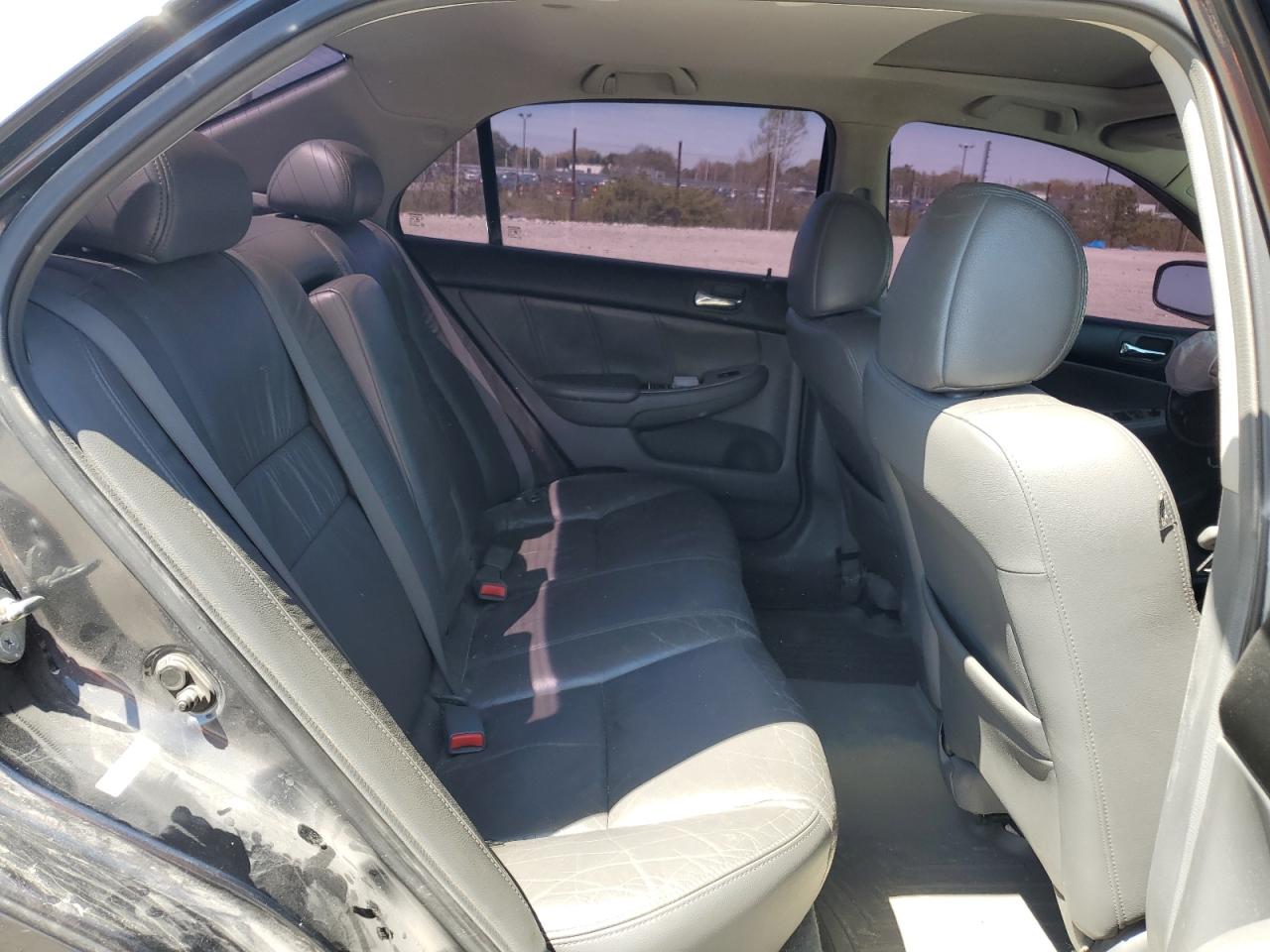 2003 Honda Accord - Image 11