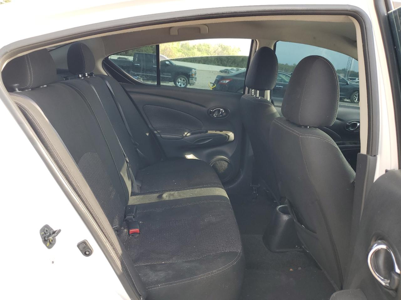 2018 Nissan Versa S VIN: 3N1CN7AP1JL858166 Lot: 51097024