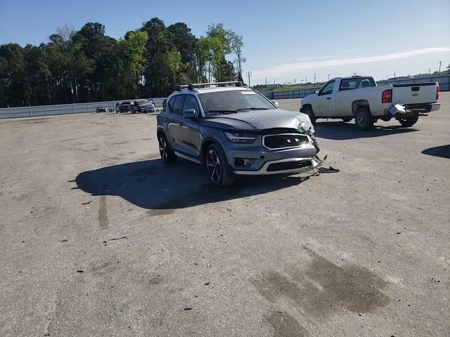 2019 Volvo Xc40 T5 Momentum VIN: YV4162UKXK2095407 Lot: 48978574