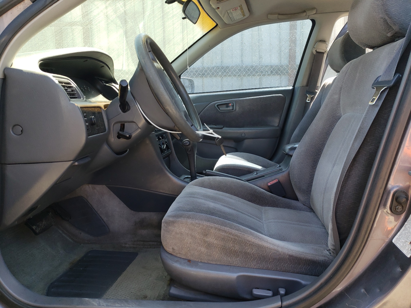 JT2BF22K4X0180992 1999 Toyota Camry Le