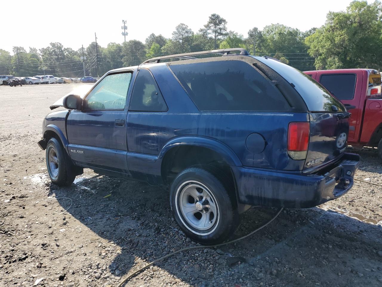 1999 Chevrolet Blazer - Image 2