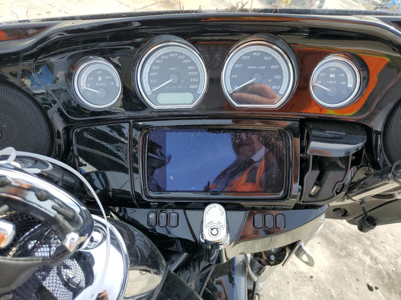 1HD1KEF12MB612477 Harley-Davidson FL HTK 7