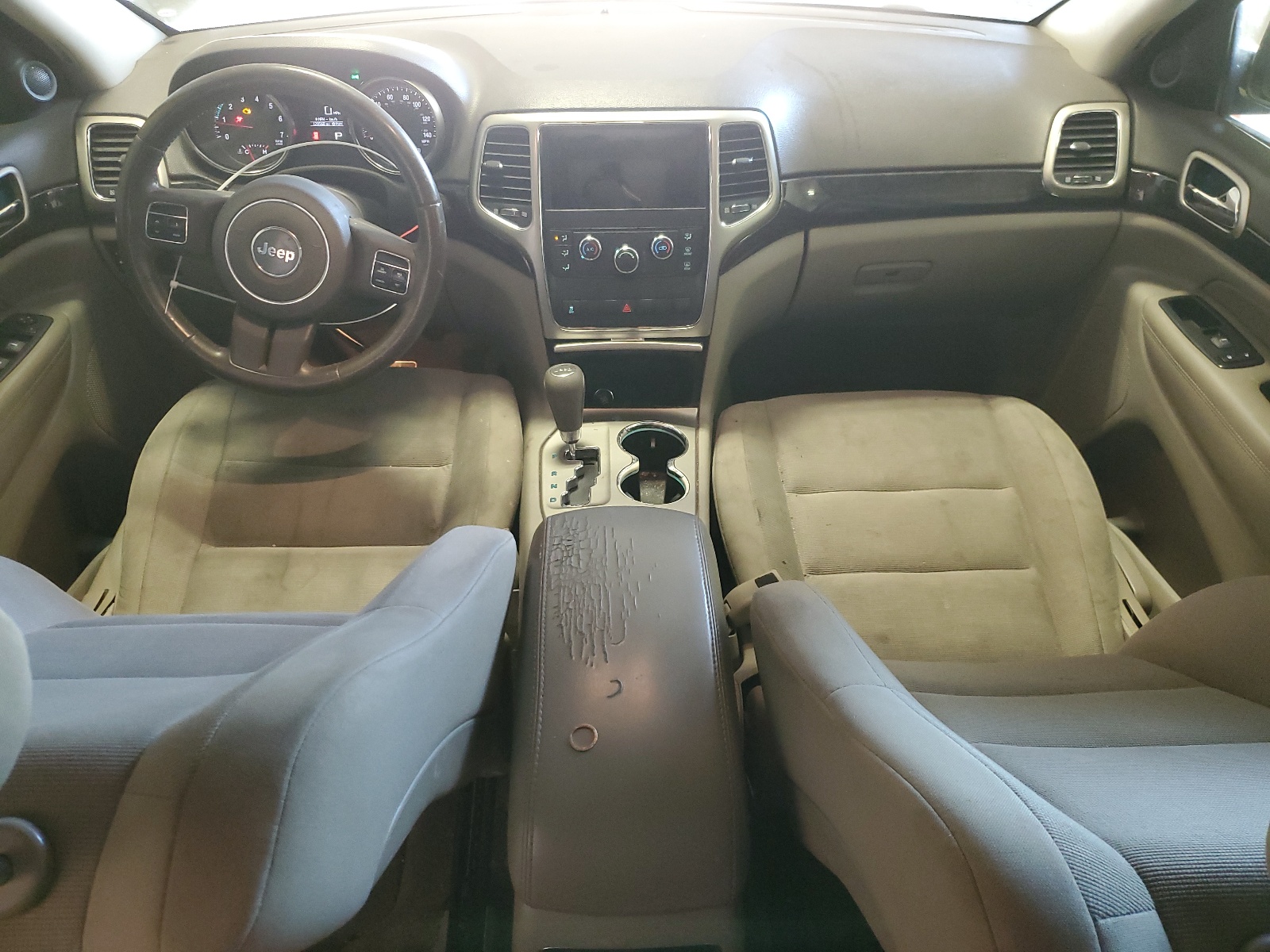 1C4RJFAG4CC135097 2012 Jeep Grand Cherokee Laredo