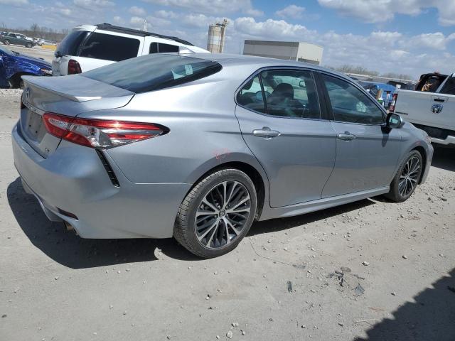  TOYOTA CAMRY 2019 Серебристый
