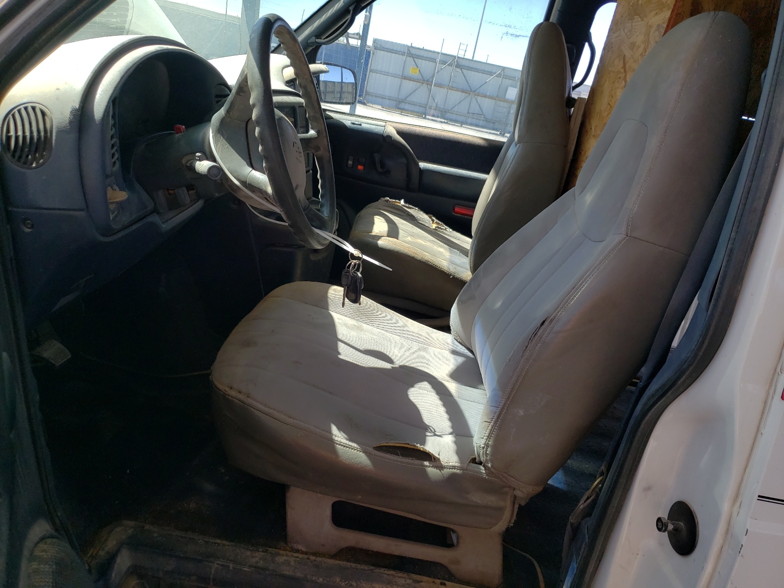 1GNDM19W5XB160755 1999 Chevrolet Astro